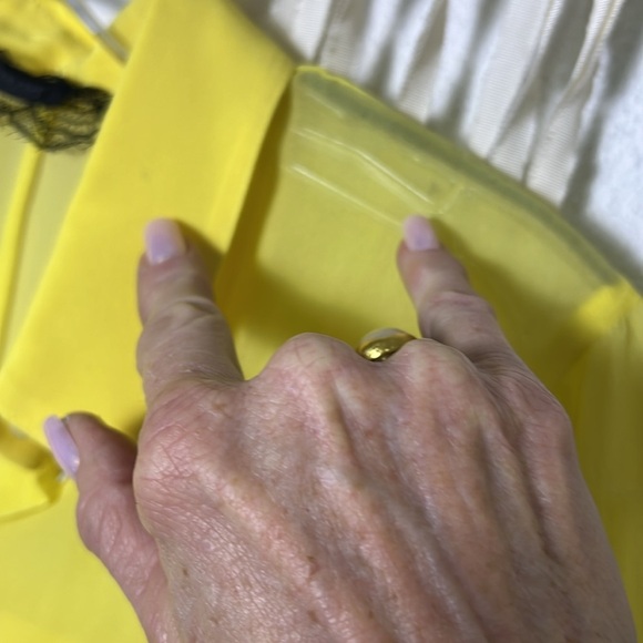 Patrizia Pepe Yellow Silk Short Sleeve Blouse Size 42/US6 - Picture 12 of 15